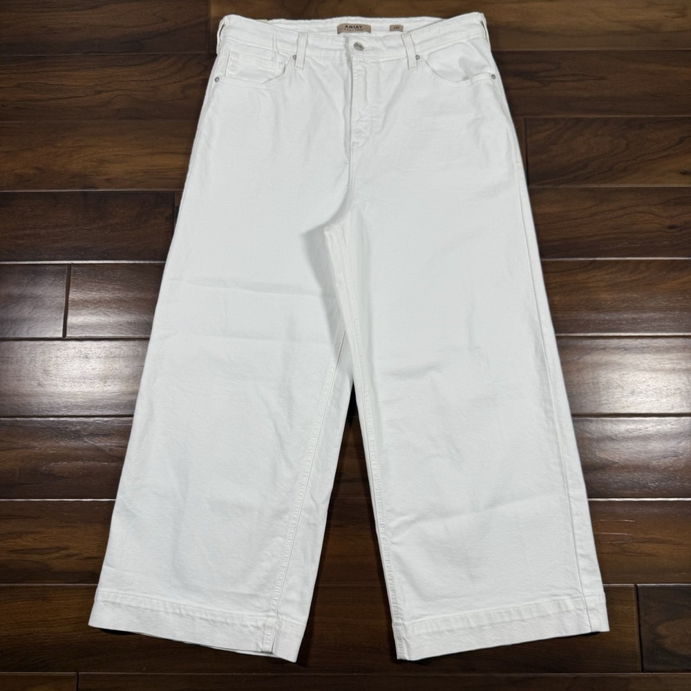 Ariat Women's Size 33 R White Ultra High Rise Countryside Wide Leg Crop Jeans